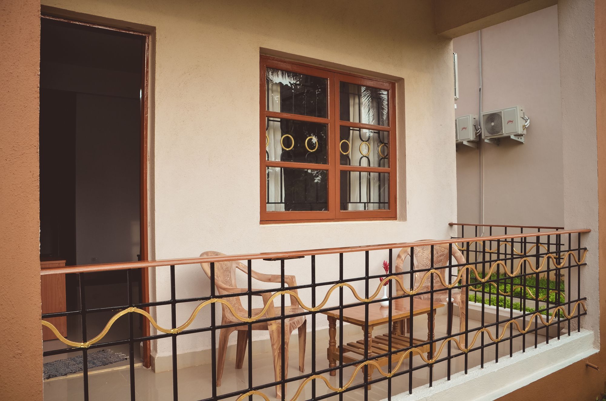 Super Hotel O The Goan Courtyard Colva Exterior foto